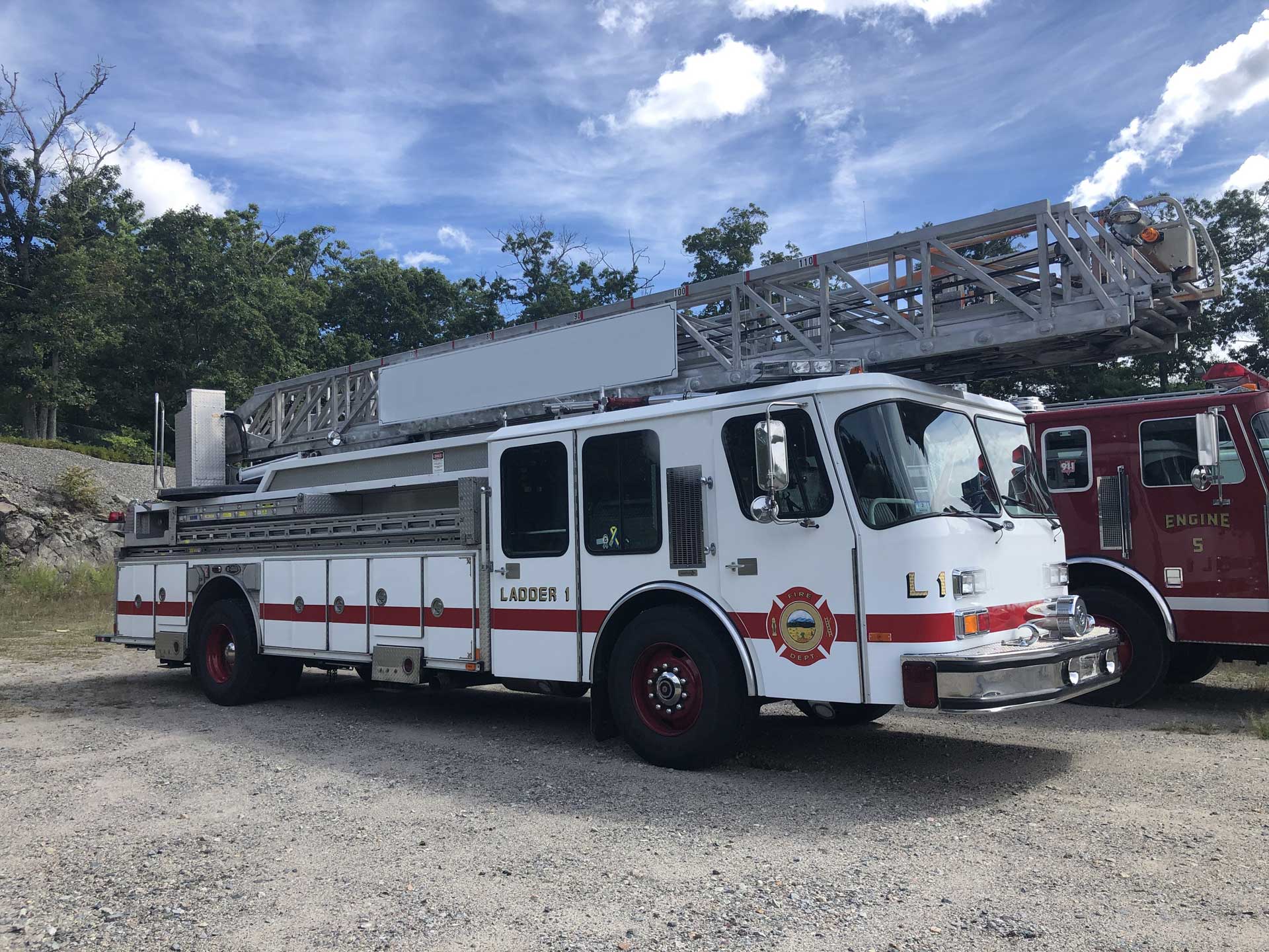 what ladder unit is with engine 30 in emergenyc