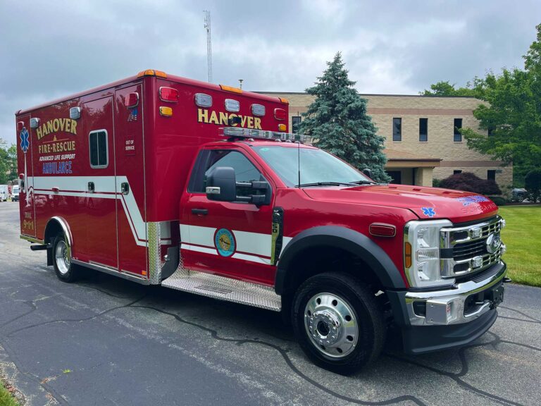 Hanover, MA – Horton / Ford F550 Type I Ambulance